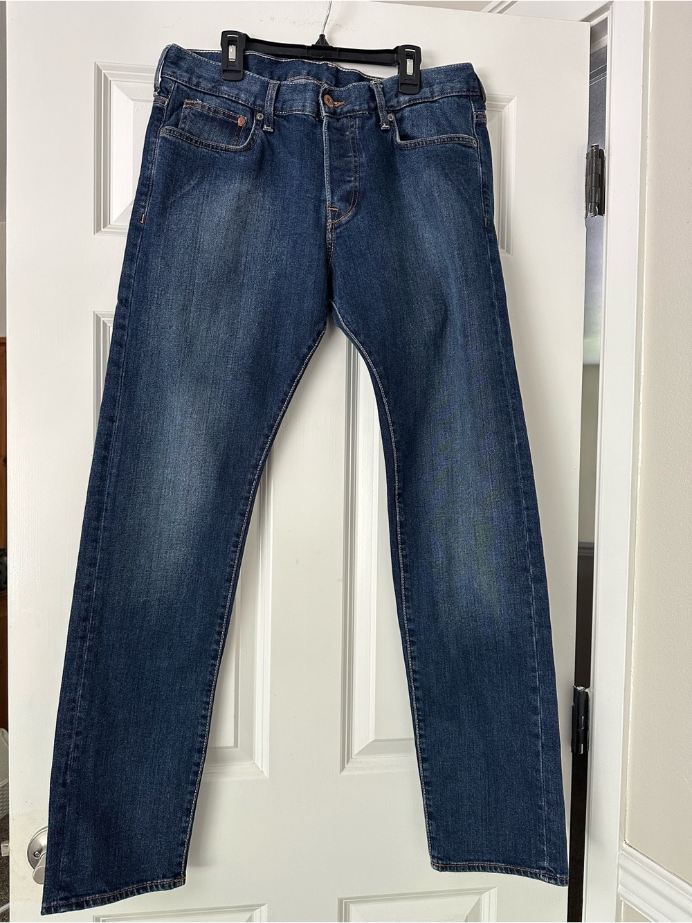 Men's Straight Jeans in Dark Blue Wash